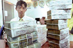 Tăng trưởng suy vì tín dụng kiệt