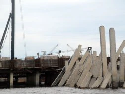 Sập cầu cảng tổng kho dầu khí thiệt hại tới 32 tỷ đồng