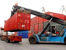 Tháng 1 xuất siêu kỷ lục, bằng cả năm 2012