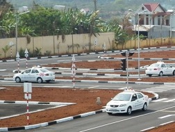 Tăng mức thu phí sát hạch lái xe