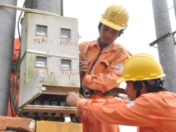Năm 2012, giá điện tăng 2 lần với tổng mức tăng 10%