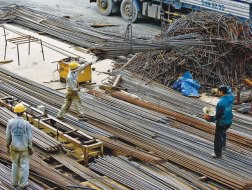 Ngân hàng thừa tiền, tín dụng vẫn tắc