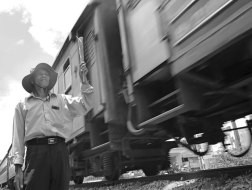 Đường sắt tốc độ cao: Còn nhiều tranh luận!