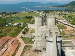 Nhà máy sản xuất xi măng Nghi Sơn ở Thanh Hóa. (Ảnh khai thác)