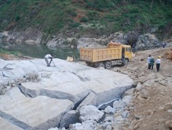 Đình chỉ dự án thủy điện Đăk Mek 3