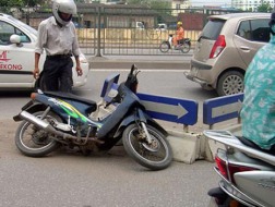 Xin Quỹ bảo trì đường bộ để phân làn ở Hà Nội