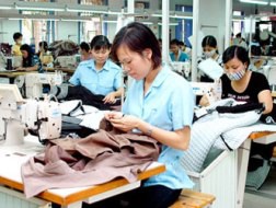 Chế độ nghỉ thai sản 6 tháng: Người lao động chờ hướng dẫn che do nghi thai san 6 thang nguoi lao dong cho huong dan Chế độ nghỉ thai sản 6 tháng: Người lao động chờ hướng dẫn