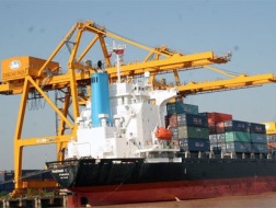 Cả nước nhập siêu ước 722 triệu USD trong 4 tháng đầu năm.