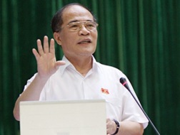 Soi lại nghị quyết của Quốc hội, Chủ tịch Nguyễn Sinh Hùng nói, lạm phát khoảng 7-8% là được, còn 6,81% cũng là tốt, nhưng là "tốt quá" nên ảnh hưởng đến tăng trưởng.