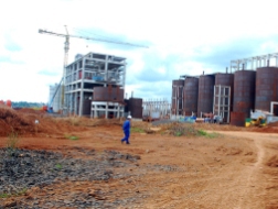 Khu nhà máy tuyển quặng bôxit tại dự án Nhà máy alumin Nhân Cơ - Ảnh: B.D.