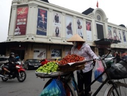 &ldquo;Suy thoái không ảnh hưởng nhiều đến người nghèo&rdquo;