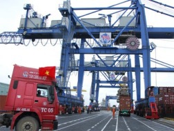 Đỏng đảnh nhập siêu