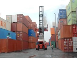 Số liệu thống kê về kinh tế Việt Nam: Ông nói gà, bà nói vịt