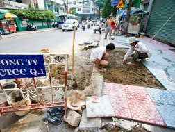 Quản lý một đô thị không chỉ là những chuyện thuộc tầm vĩ mô... Ảnh: Lê Hồng Thái