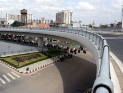 Đầu tư công: Trung ương cố giảm thì địa phương tăng