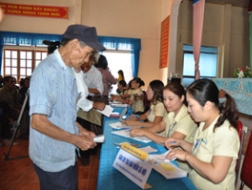 Thêm 15 tỉnh, thành trả lương hưu qua bưu điện