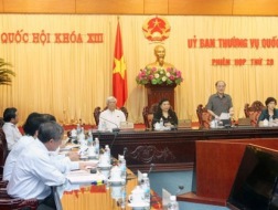 Ủy ban Thường vụ Quốc hội cho ý kiến về dự án Luật Hộ tịch chiều 13/8 - Ảnh: CTV