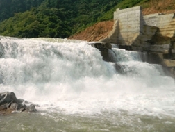 Thủy điện nhỏ: Dừng vẫn chưa hết lo