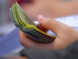 Còn 20% mức sống tối thiểu công nhân lấy ở đâu?