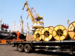 Xuất siêu 600 triệu USD trong tháng 8