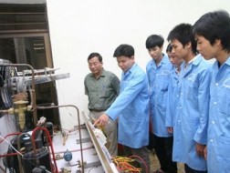 Thành lập các trung tâm việc làm: Bộ LĐTBXH bất ngờ “đòi” độc quyền!