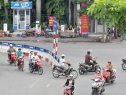 Hà Nội lại “phá sản” tách làn phương tiện