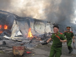 Cháy chợ trái cây Thạnh Trị tại Tiền Giang