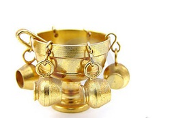 Cổ đông có quyền hỏi trữ ngàn tỷ tiền mặt để làm gì?