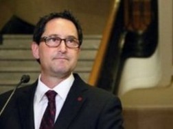 Thị trưởng Montreal bị bắt