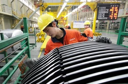 Công nghiệp Trung Quốc thu hẹp tháng thứ hai liên tiếp