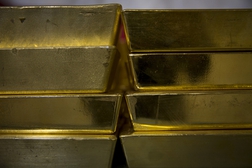 Quỹ SPDR giảm giữ vàng xuống dưới 1.000 tấn lần đầu sau 4 năm