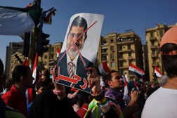 Cổ phiếu Ai Cập tăng vọt nhờ quân đội lật đổ Tổng thống