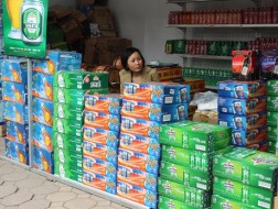 Bia tăng giá do nhà máy cắt giảm sản lượng? 
