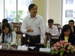 Phát triển dịch vụ Đà Nẵng: Đổ lỗi vòng quanh