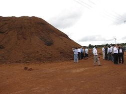 Đoàn chuyên gia khảo sát khu vực xây dựng Nhà máy Bauxite Nhân Cơ (Đắk Nông) 
