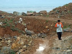 Núi Tàu tan hoang, chưa thấy kho vàng Việc đào bới đang ảnh hưởng lớn đến núi Tàu 