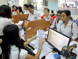 Doanh nghiệp tìm hiểu các thủ tục trong lĩnh vực thuế.