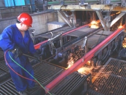 Nhiều yếu tố bất lợi, ngành thép sản xuất cầm chừng