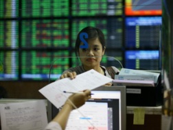 Từ mồi ngon đến đối thủ