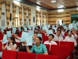 Thua lỗ, đại gia lẩn trốn cổ đông 