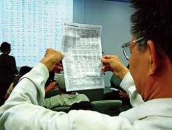 Khoáng sản vẫn dậy sóng