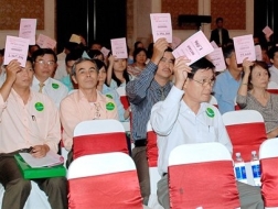 Doanh nghiệp giở trò hành hạ cổ đông