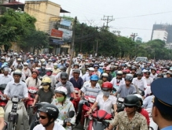 Dân số cơ học Hà Nội tăng tới 5 vạn người mỗi năm