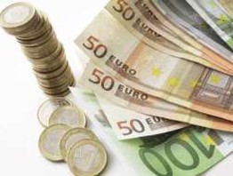 Euro bất ngờ trở thành “cảng tránh bão”