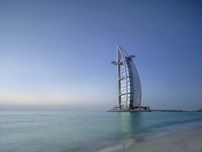 15 điều ngạc nhiên về Dubai - 39-dien-tich-cua-burj-al-arab-khong-duoc-su-dung-va-hoan-toan-la-dien-tich-lang-phi.jpg