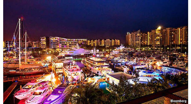 Singapore đất chật người đông