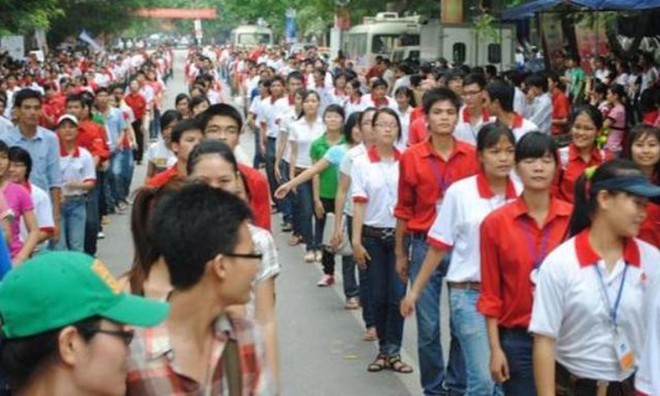 Người Việt có phải đang chịu cảnh "chưa giàu đã già" và đánh mất đi cơ hội "dân số vàng"?