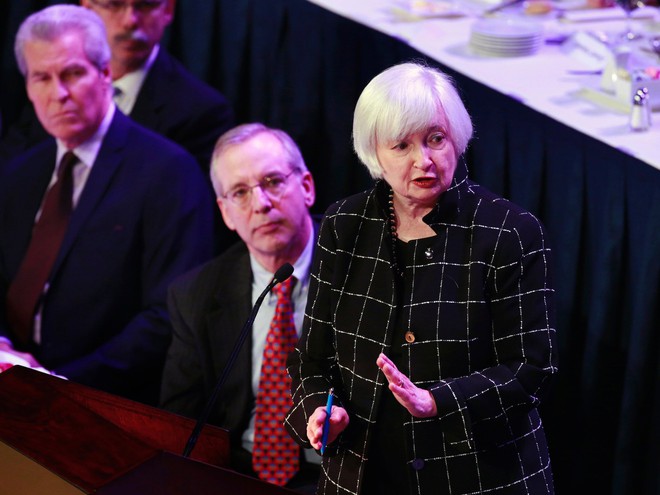 Janet Yellen: "Fed sẽ không vội vàng tăng lãi suất"
