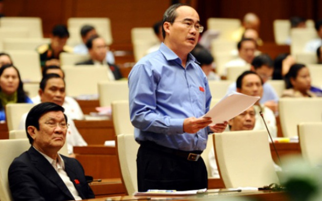 Chủ tịch Uỷ ban TƯ MTTQ Việt Nam Nguyễn Thiện Nhân phát biểu tại phiên họp ngày 30/10 