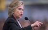 Bà Hillary Clinton mất uy tín vì “tiền hậu bất nhất” với TPP